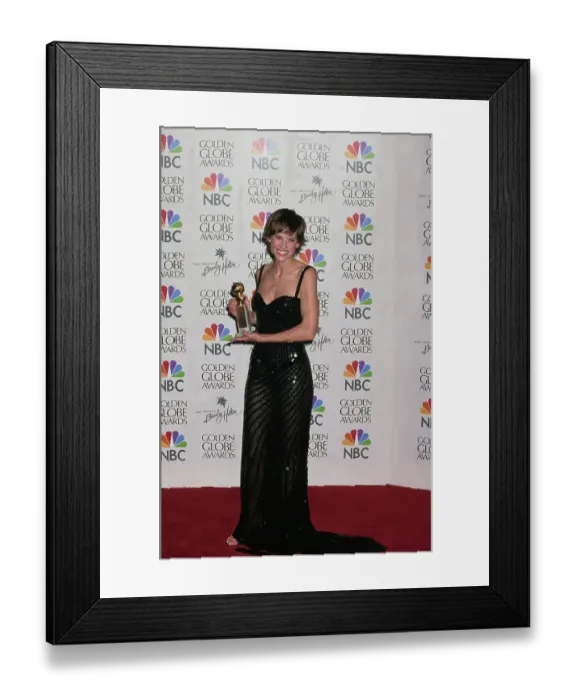 Framed Print : Hilary Swank Wins At 57th Annual Golden Globe Framed Print : Hilary Swank Wins At 57th Annual Golden Globe