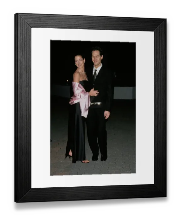 Framed Print : Debra Messing And Daniel Zelman Attend Human Rights Campaign Gala Dinner Framed Print : Debra Messing And Daniel Zelman Attend Human Rights Campaign Gala Dinner