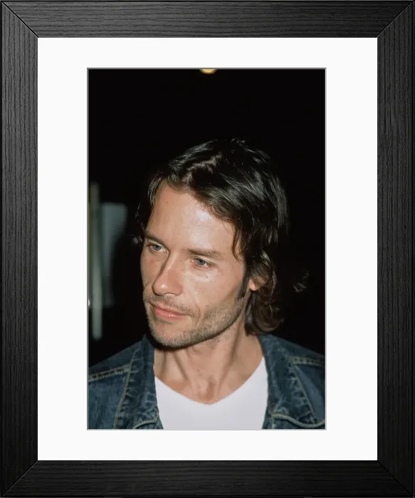 Framed Print : Guy Pearce Attends Memento Premiere Framed Print : Guy Pearce Attends Memento Premiere