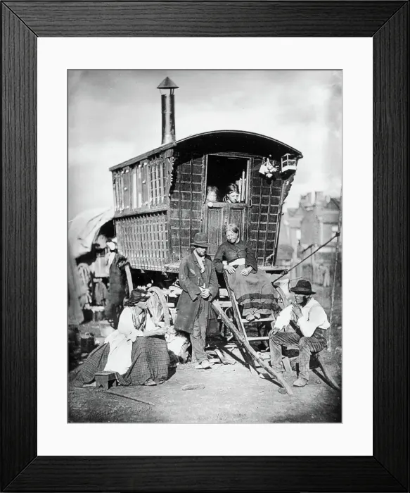 Framed Print : Victoria & Albert Museum, London, UK Framed Print : Victoria & Albert Museum, London, UK