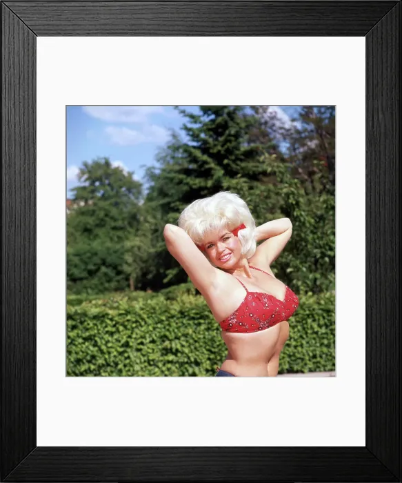 Framed Print : Jayne Mansfield At Home Framed Print : Jayne Mansfield At Home