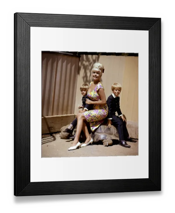 Framed Print : Jayne Mansfield With Sons Framed Print : Jayne Mansfield With Sons