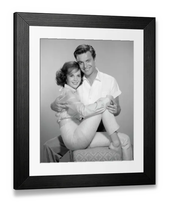 Framed Print : Natalie Wood and Robert Wagner Portrait Framed Print : Natalie Wood and Robert Wagner Portrait