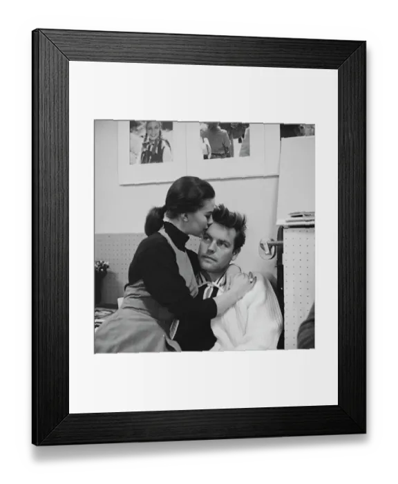 Framed Print : Natalie Wood and Robert Wagner Framed Print : Natalie Wood and Robert Wagner