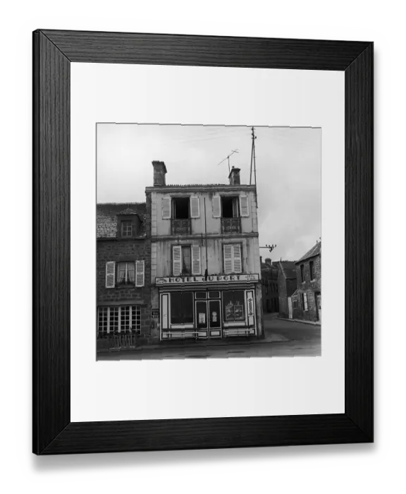 Framed Print : Hotel Du Port Framed Print : Hotel Du Port
