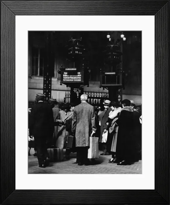 Framed Print : Commuters Wait For Train At Penn Station Framed Print : Commuters Wait For Train At Penn Station