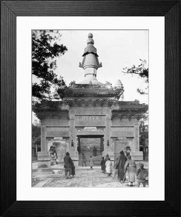Framed Print : BUDDHIST TEMPLE IN CHINA Framed Print : BUDDHIST TEMPLE IN CHINA