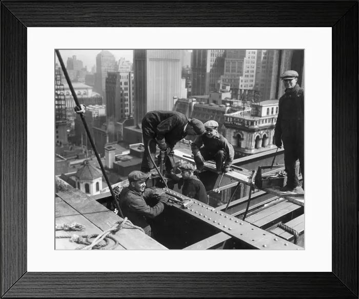 Framed Print : Building Paramount Framed Print : Building Paramount