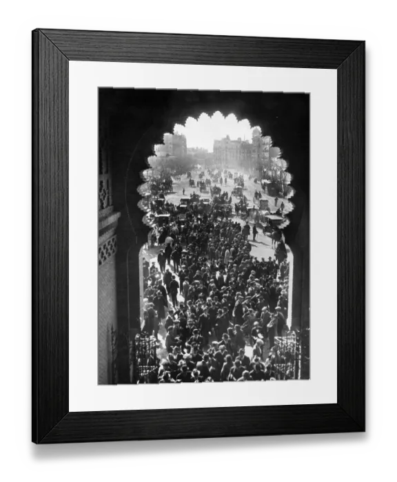 Framed Print : CROWDS ENTER THE BULL RING Framed Print : CROWDS ENTER THE BULL RING
