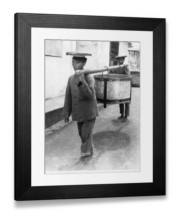 Framed Print : Huge Cauldron carried on the shoulders of prisoners in Bilibid Prison, Philippines Framed Print : Huge Cauldron carried on the shoulders of prisoners in Bilibid Prison, Philippines