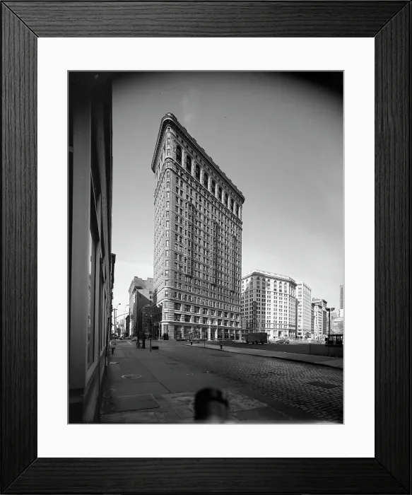 Framed Print : Flatiron Building Framed Print : Flatiron Building
