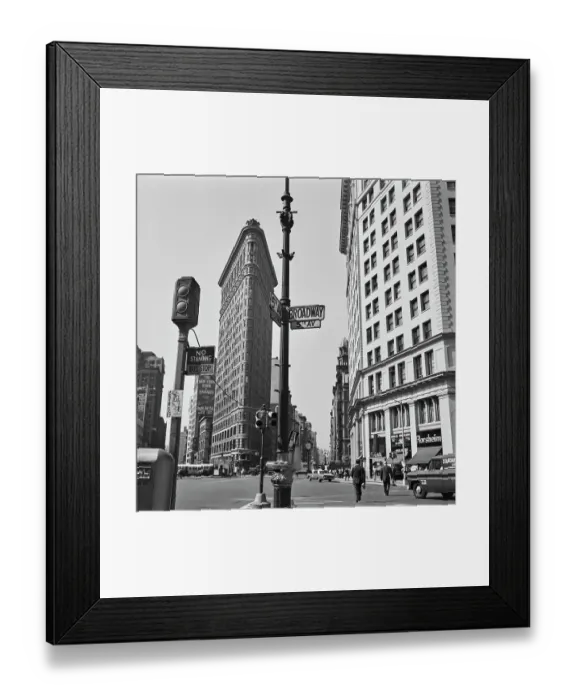 Framed Print : Flatiron Building Framed Print : Flatiron Building
