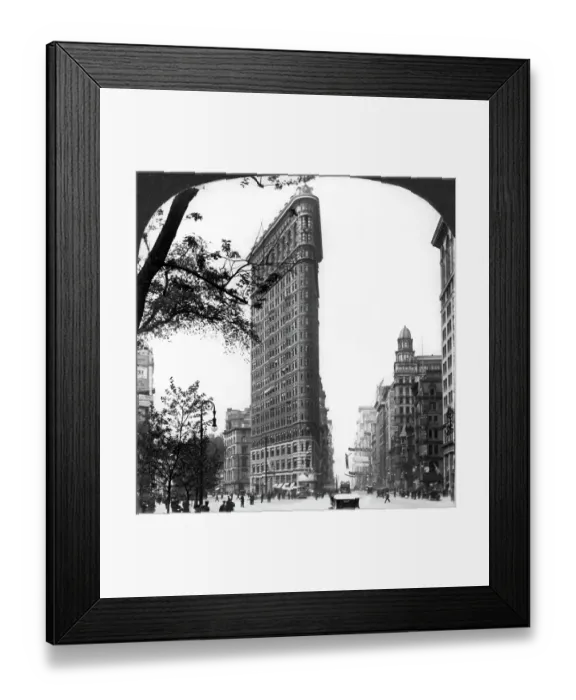 Framed Print : The Flatiron Building Framed Print : The Flatiron Building