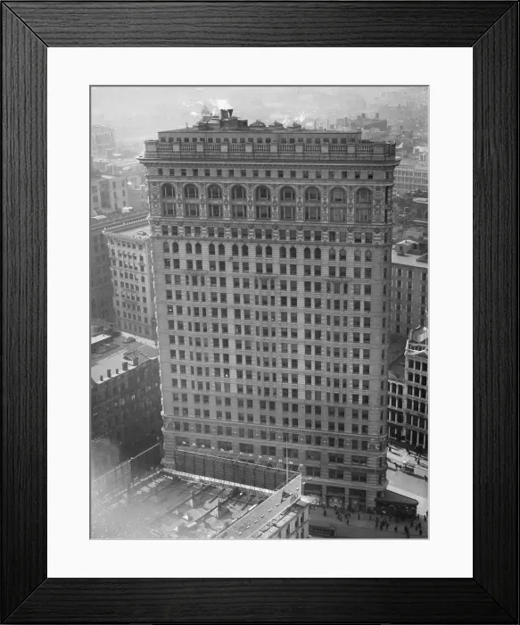 Framed Print : Flatiron Building, East Facade Framed Print : Flatiron Building, East Facade