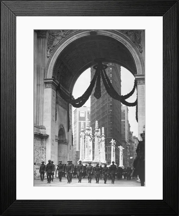 Framed Print : The Victory Arch Framed Print : The Victory Arch