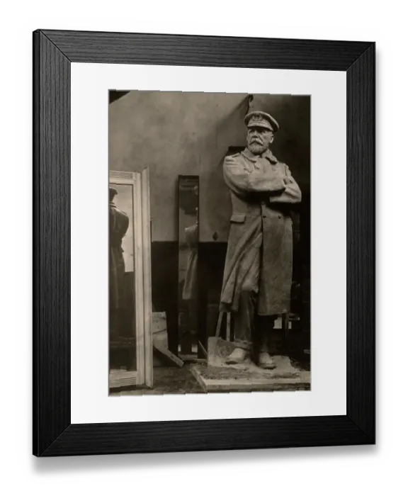 Framed Print : Statue Of Titanic Captain Edward Smith Framed Print : Statue Of Titanic Captain Edward Smith