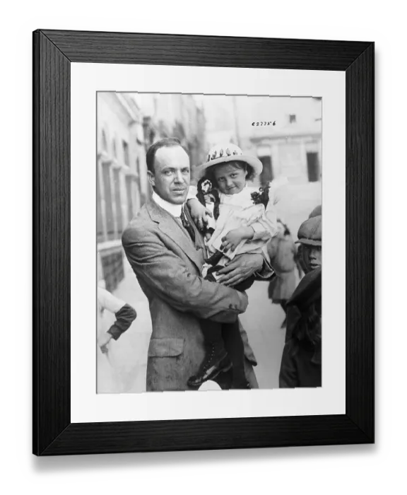 Framed Print : Journalist and Little Girl Rescued from the Lusitania Framed Print : Journalist and Little Girl Rescued from the Lusitania