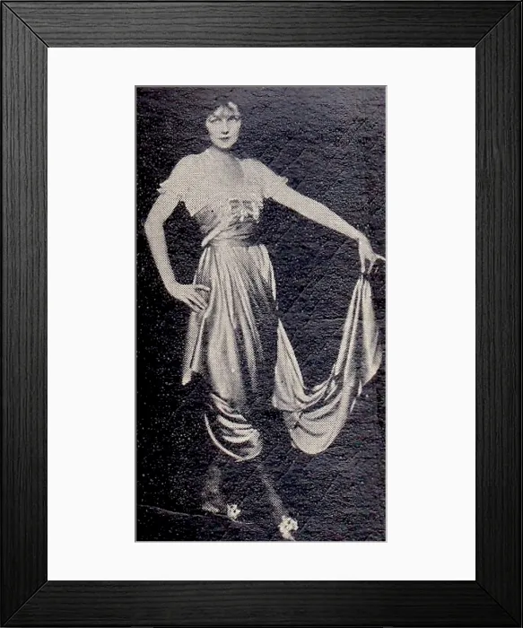 Framed Print : Irene Castle, Movie Stars series, Strollers Cigarettes collectible tobacco card, 1922 Framed Print : Irene Castle, Movie Stars series, Strollers Cigarettes collectible tobacco card, 1922