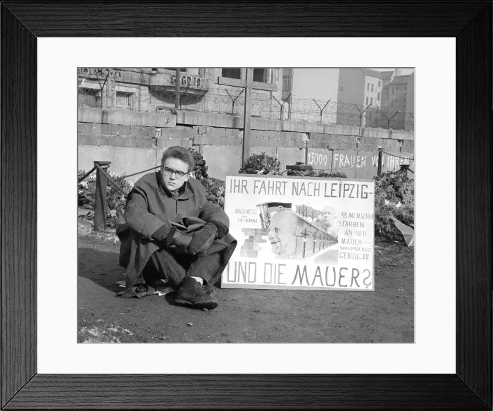 Framed Print : Hunger Vigil On Berlin Wall Framed Print : Hunger Vigil On Berlin Wall