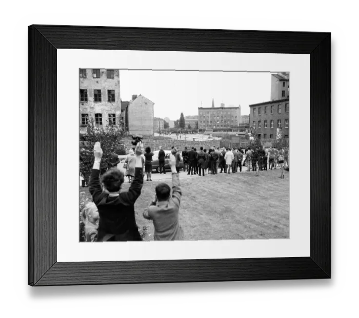 Framed Print : VOPOS Break Up Crowds On Berlin Border Framed Print : VOPOS Break Up Crowds On Berlin Border