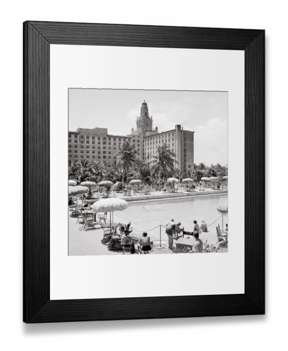 Framed Print : Roney Plaza Hotel Framed Print : Roney Plaza Hotel