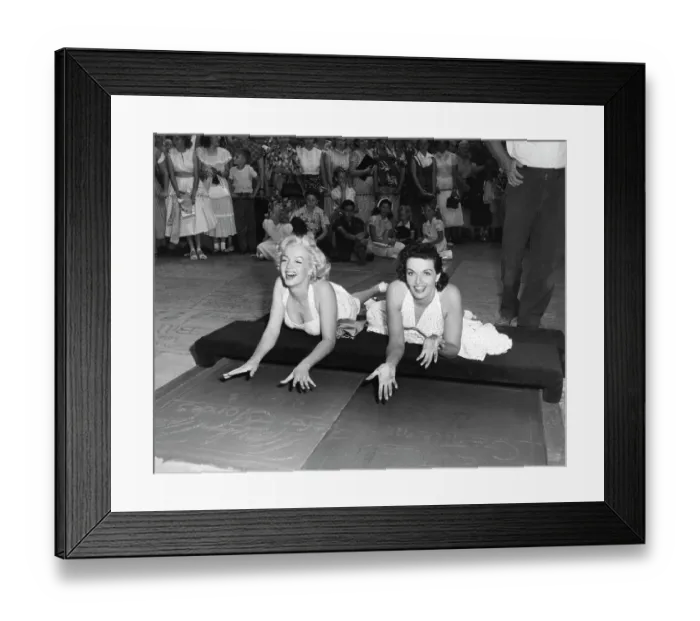 Framed Print : Marilyn Monroe & Jane Russell Framed Print : Marilyn Monroe & Jane Russell