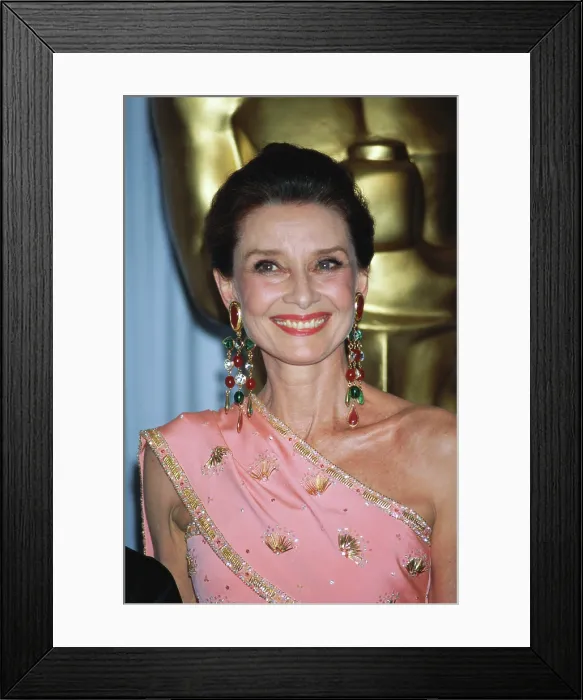Framed Print : Audrey Hepburn Framed Print : Audrey Hepburn
