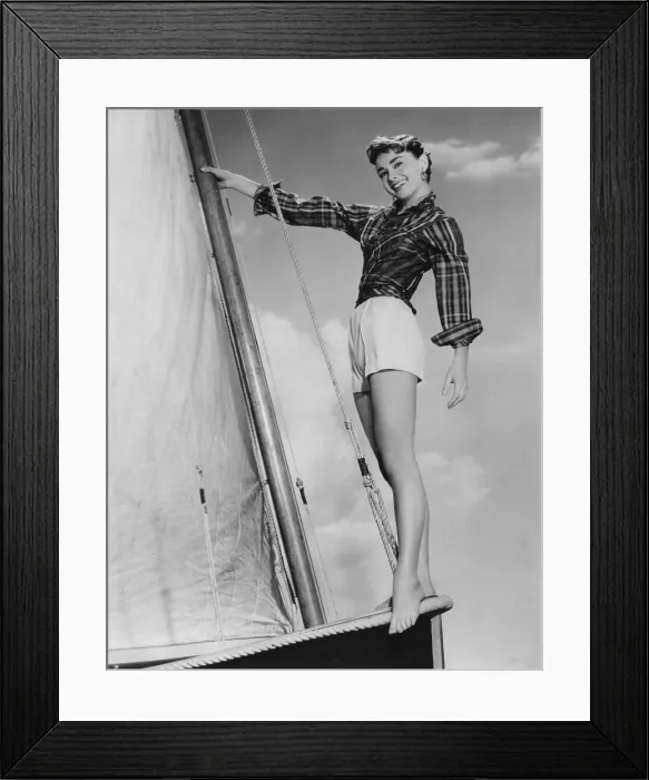 Framed Print : Audrey Hepburn Framed Print : Audrey Hepburn