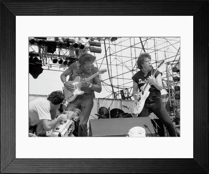 Framed Print : Collins & Thorogood Perform At Live Aid Framed Print : Collins & Thorogood Perform At Live Aid