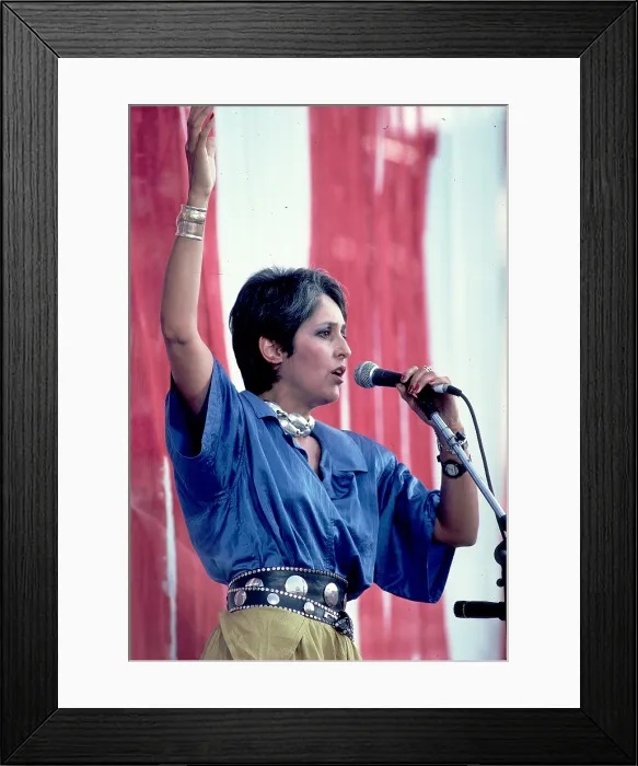 Framed Print : Joan Baez On Stage At Live Aid Framed Print : Joan Baez On Stage At Live Aid