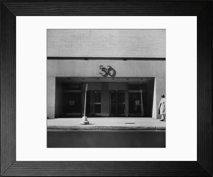 Framed Print : New York City Entrance