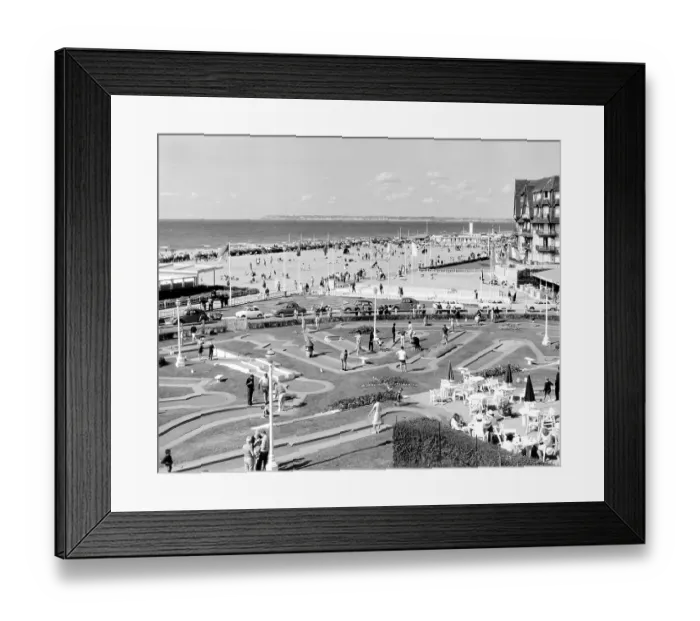 Framed Print : Miniature Golf on the French Riviera Framed Print : Miniature Golf on the French Riviera