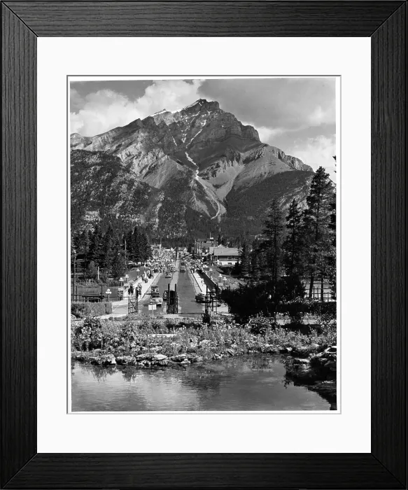 Framed Print : Main Street In Banff, Alberta, Canada Framed Print : Main Street In Banff, Alberta, Canada