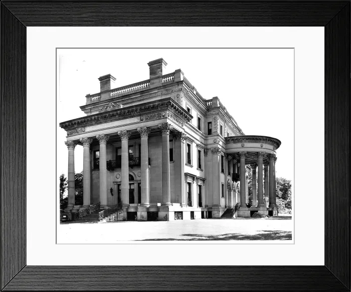 Framed Print : Vanderbilt Mansion National Historic Site In Hyde Park, New York Framed Print : Vanderbilt Mansion National Historic Site In Hyde Park, New York
