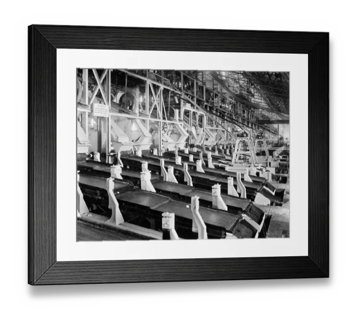 Framed Print : SORTING DIAMONDS IN SOUTH AFRICA Framed Print : SORTING DIAMONDS IN SOUTH AFRICA