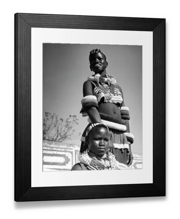 Framed Print : WOMEN OF N'BELE TRIBE Framed Print : WOMEN OF N'BELE TRIBE