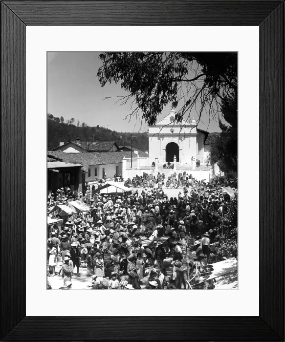 Framed Print : GUATEMALA MARKET DAY Framed Print : GUATEMALA MARKET DAY