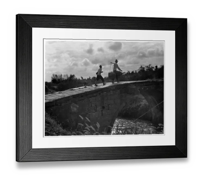 Framed Print : ANCIENT BRIDGE IN SHANGHAI Framed Print : ANCIENT BRIDGE IN SHANGHAI