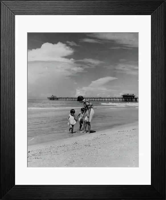Framed Print : Naples. A family on a scenic beach in Naples, Italy, circa 1940-1965 Framed Print : Naples. A family on a scenic beach in Naples, Italy, circa 1940-1965