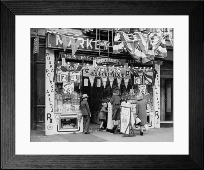 Framed Print : Drug Store, New York Framed Print : Drug Store, New York
