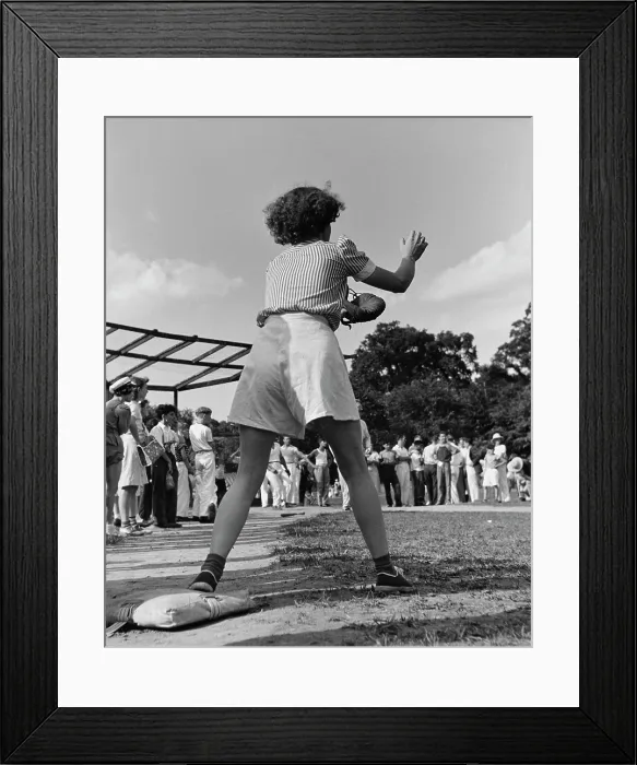 Framed Print : The Fielder Anticipates Framed Print : The Fielder Anticipates