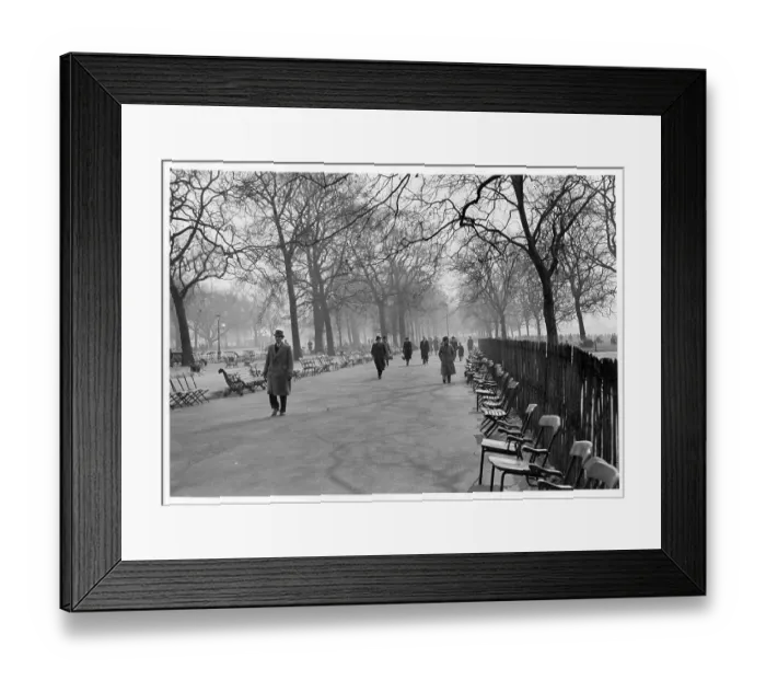 Framed Print : ST JAMES PARK Framed Print : ST JAMES PARK