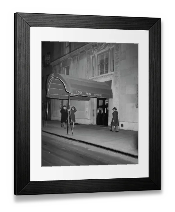 Framed Print : 400 Park Avenue, Midtown Manhattan, NYC Framed Print : 400 Park Avenue, Midtown Manhattan, NYC