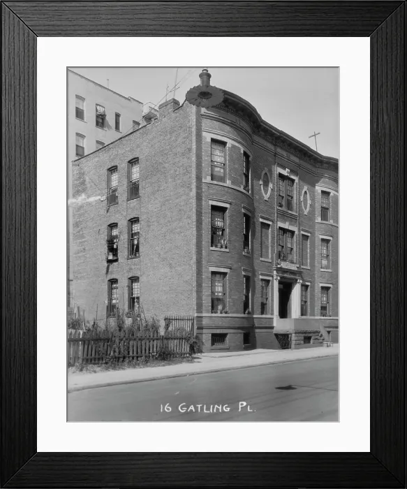 Framed Print : No. 16 Gatling Place, Brooklyn, NYC Framed Print : No. 16 Gatling Place, Brooklyn, NYC