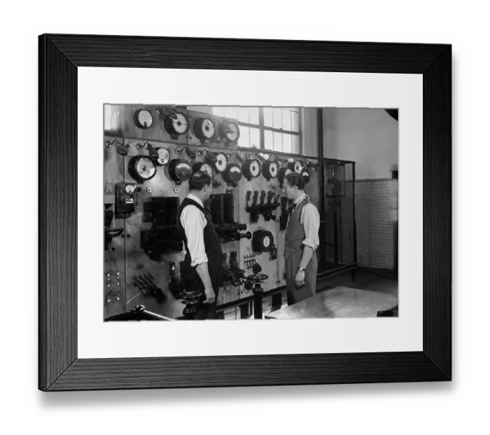 Framed Print : A Sleeve Rollin Moment