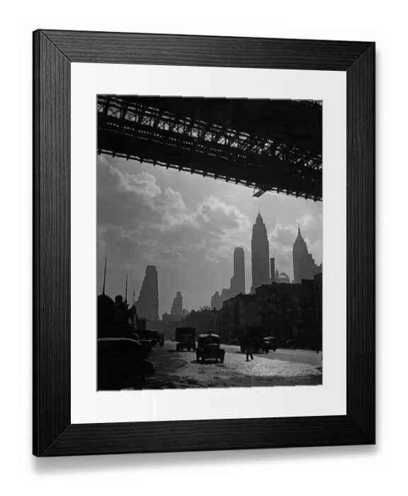 Framed Print : Manhattan Skyline At Dusk Framed Print : Manhattan Skyline At Dusk