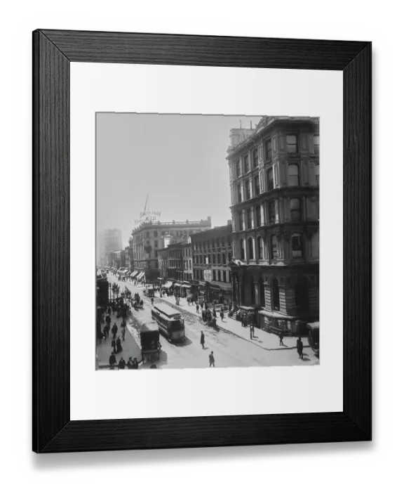Framed Print : Broadway & 32nd Street, Midtown Manhattan, NYC Framed Print : Broadway & 32nd Street, Midtown Manhattan, NYC
