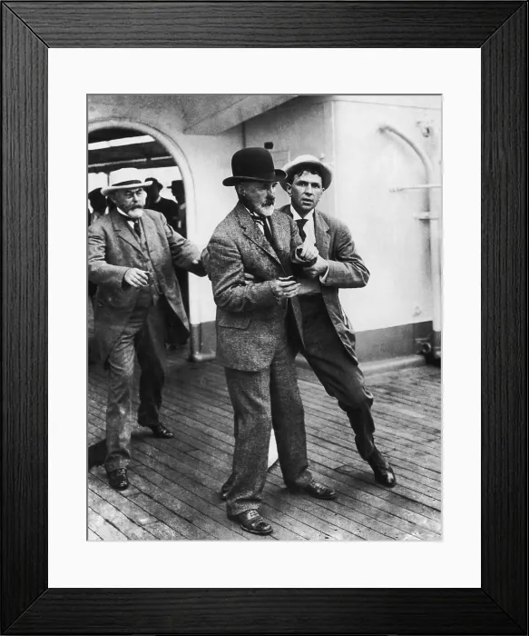 Framed Print : Gaynor Shot
