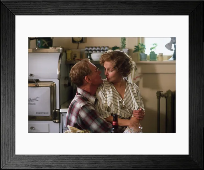 Framed Print : Paul Newman & Joanne Woodward In Mr & Mrs Bridge Framed Print : Paul Newman & Joanne Woodward In Mr & Mrs Bridge