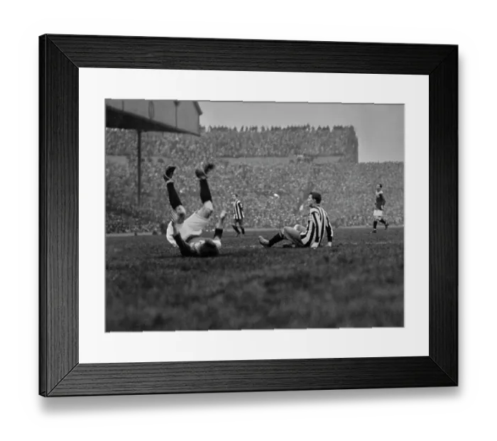 Framed Print : 1911 FA Cup Final Replay - Bradford City V Newcastle United Framed Print : 1911 FA Cup Final Replay - Bradford City V Newcastle United